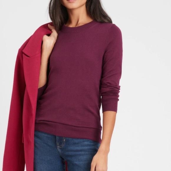 Banana Republic Sweaters - NWT Banana Republic Forever Yarn Maroon sweater